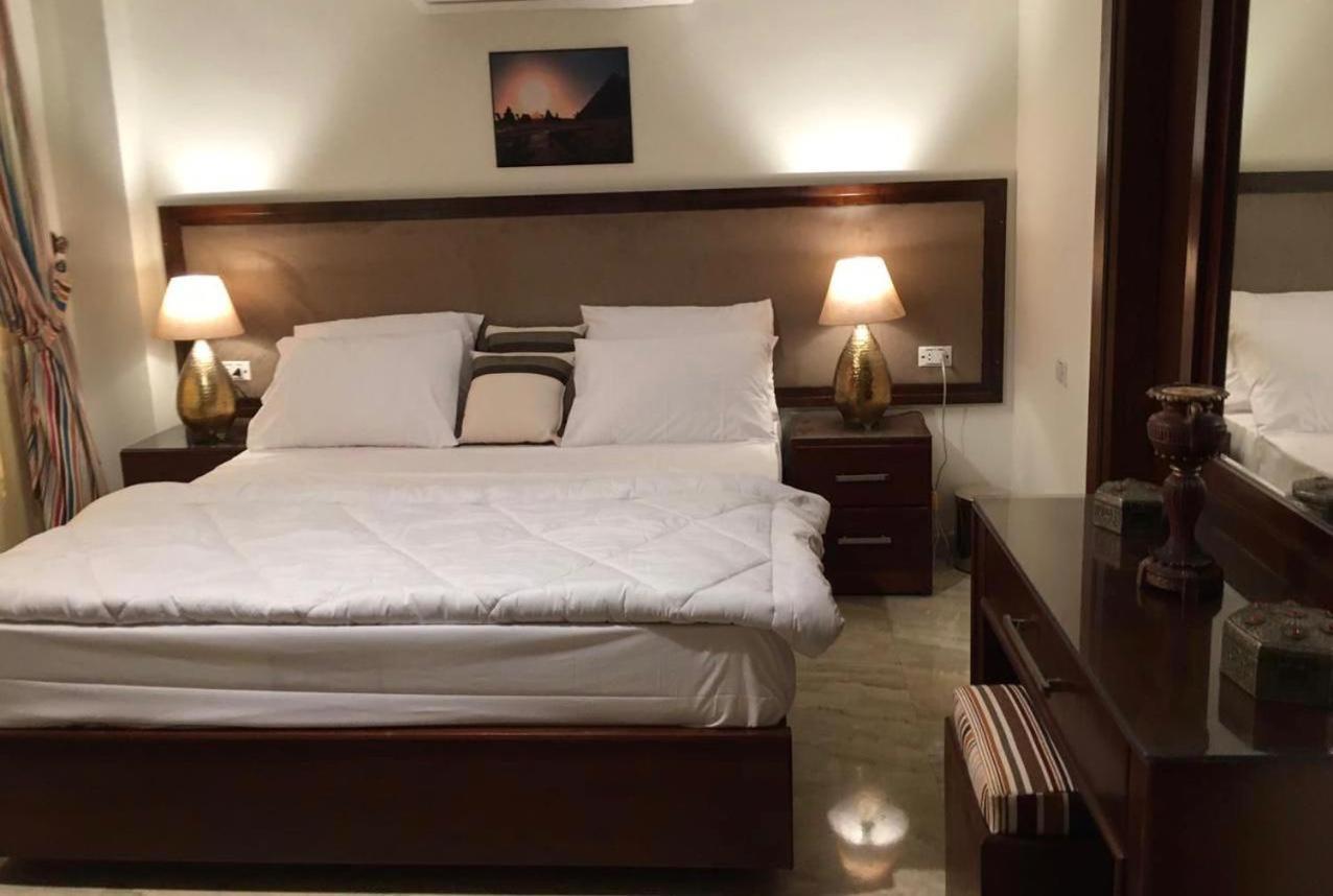 Hotel Pyramid Veiw 4*