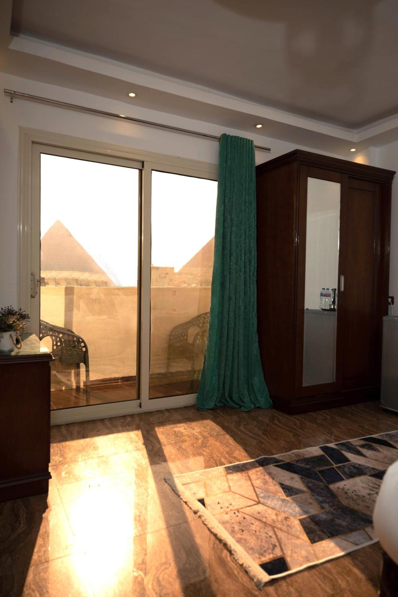 Pyramid Veiw 4* Le Caire