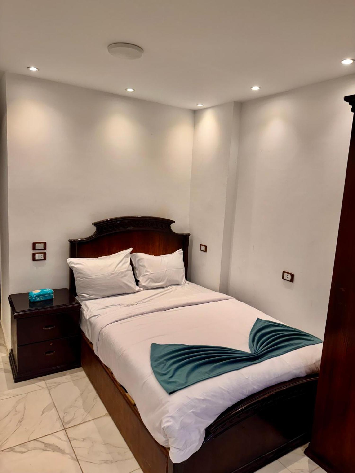 Hotel Pyramid Veiw 4*