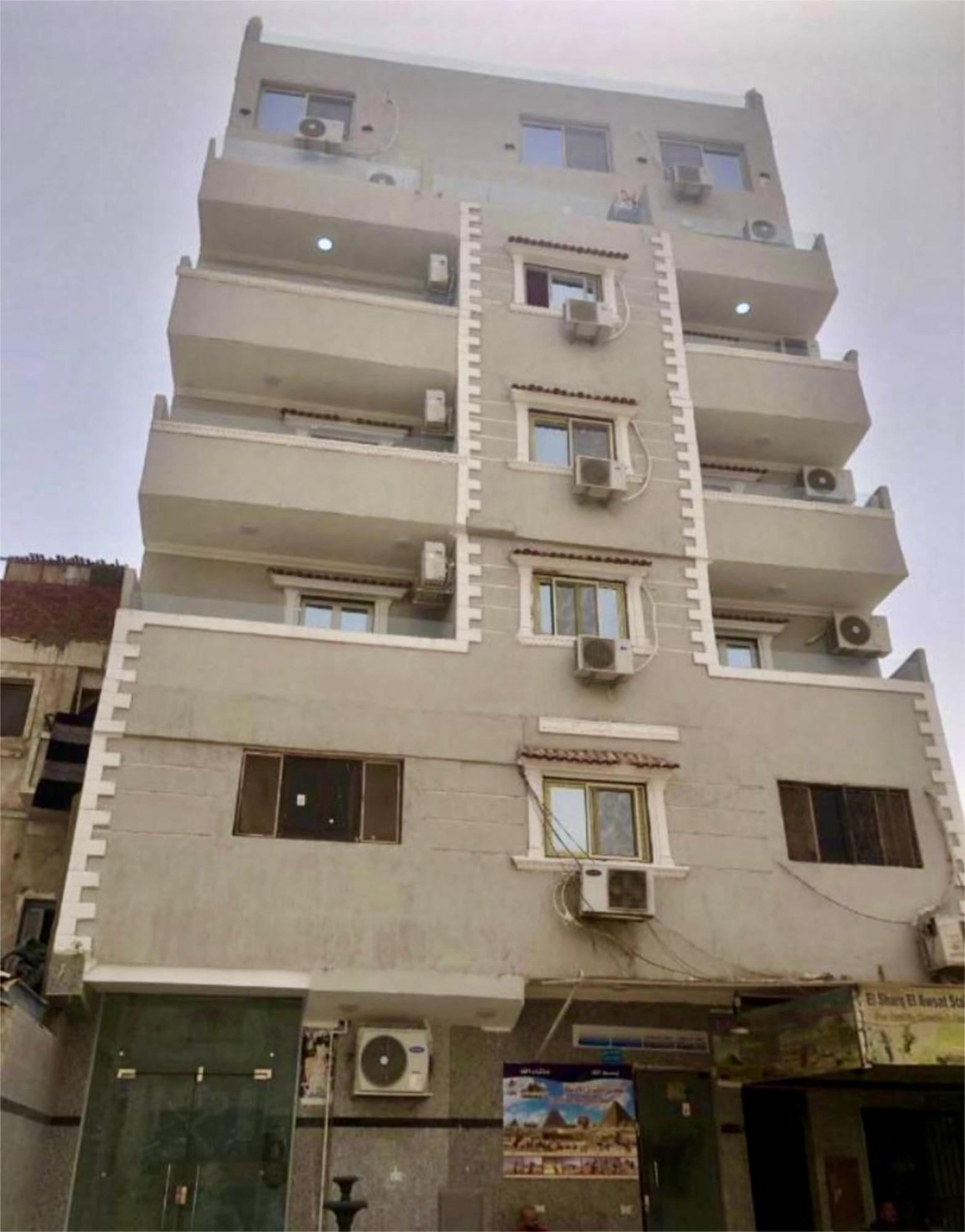 Pyramid Veiw Hotel