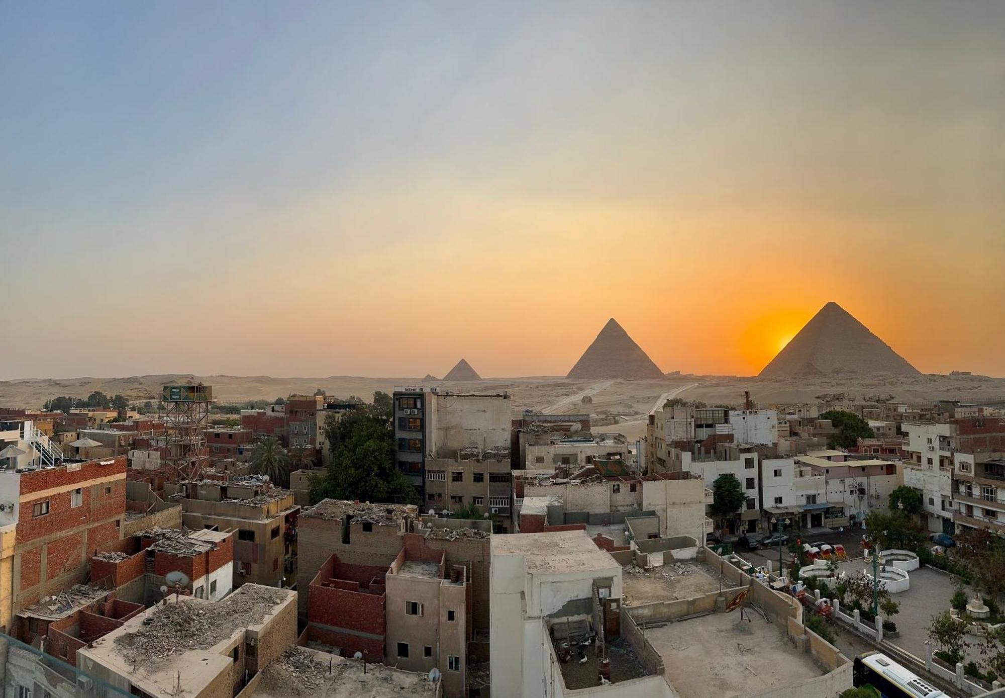 Pyramid Veiw Hotel
